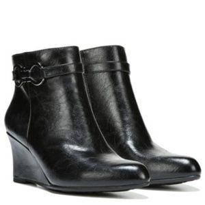 LifeStride Wedge Bootie 6.5M